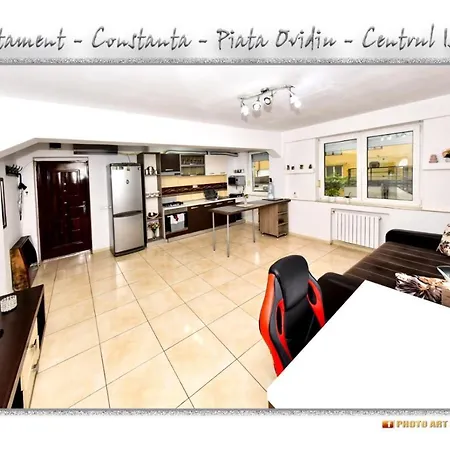 Cazare La Mare Piata Ovidiu Apartment *